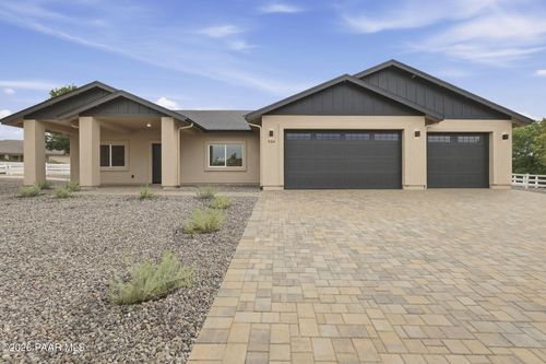 934 Aubrey Ln, Chino Valley, AZ, 86323-3412 | Card Image