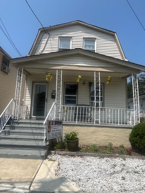 649 Cornell St, Perth Amboy, NJ, 08861-2509 | Card Image