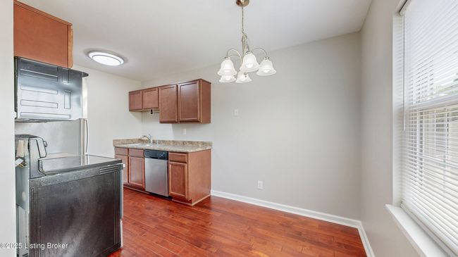 106 Middletown Sq, Condo with 2 bedrooms, 1 bathrooms and null parking in Louisville KY | Image 9