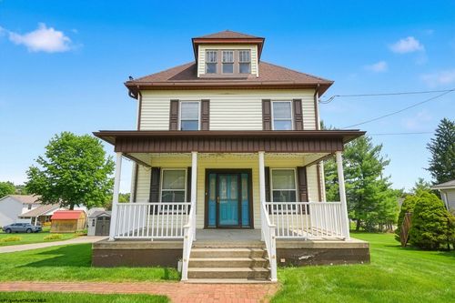 608 Worthington Dr, Bridgeport, WV, 26330-1131 | Card Image