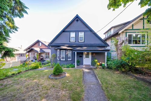 344 Eighth Ave E, New Westminster, BC, V3L4K8 | Card Image