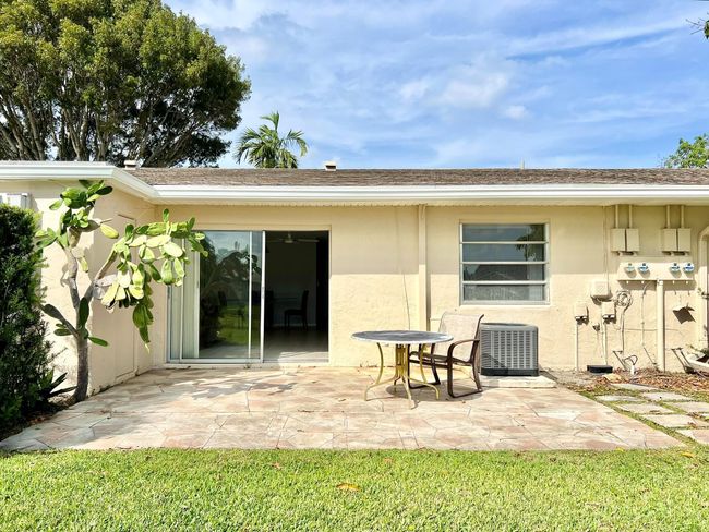 8840 Belle Aire Drive, Home with 2 bedrooms, 2 bathrooms and null parking in Boca Raton FL | Image 16