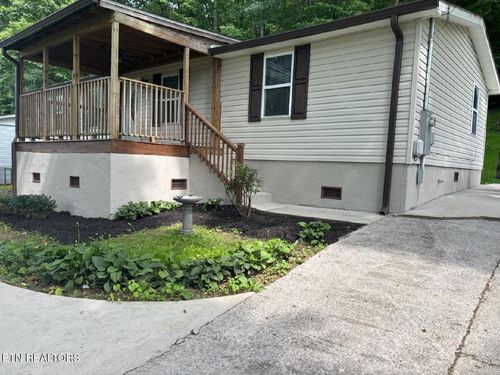 2208 Rifle Range Dr, Knoxville, TN, 37918-3753 | Card Image
