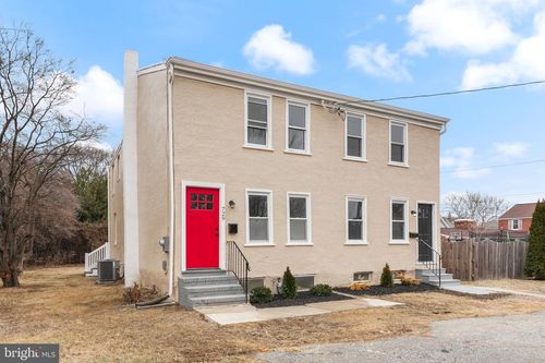 729 Clayton St, Historic New Castle, DE, 19720-5036 | Card Image