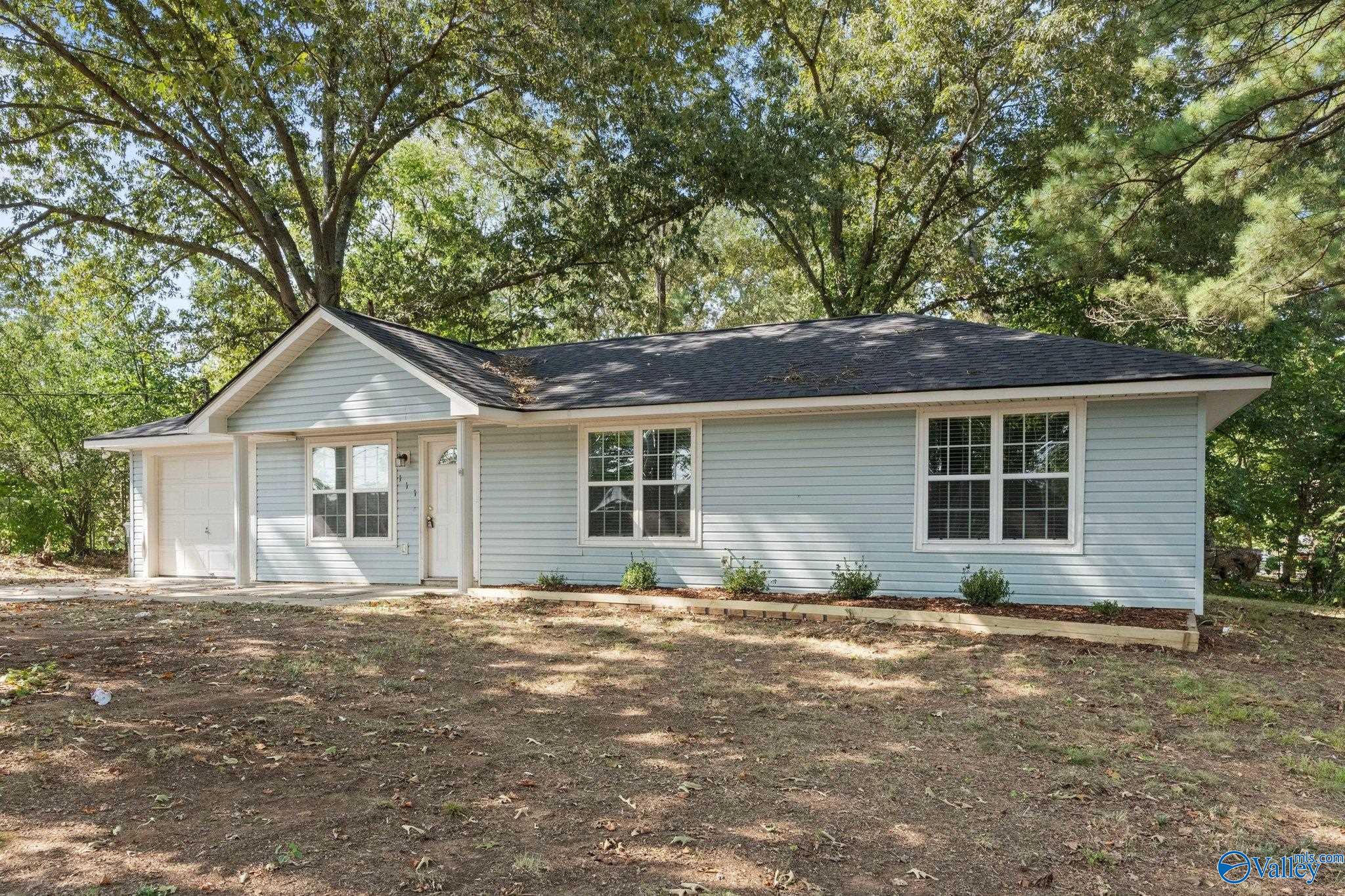 Oconee Dr, Huntsville, AL 35811