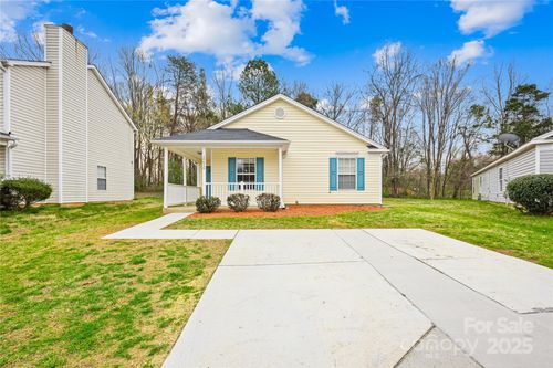 10610 Coulport Ln, Charlotte, NC, 28215-7367 | Card Image