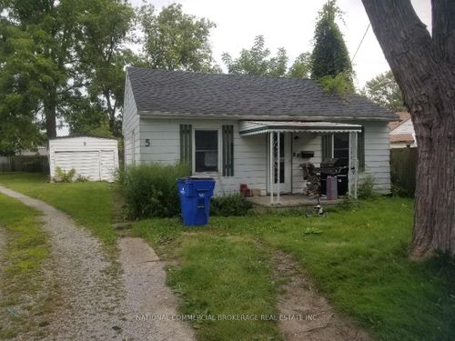 5 Montgomery Cres, Wallaceburg, ON, N8A1P3 | Card Image