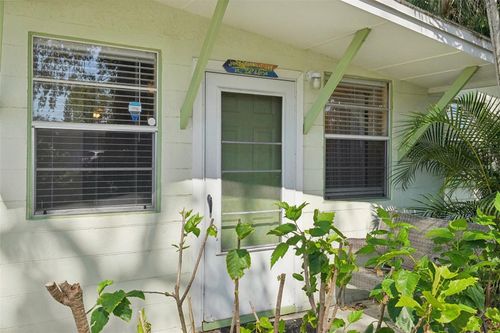 627 61st Ave S, ST PETERSBURG, FL, 33705-5744 | Card Image