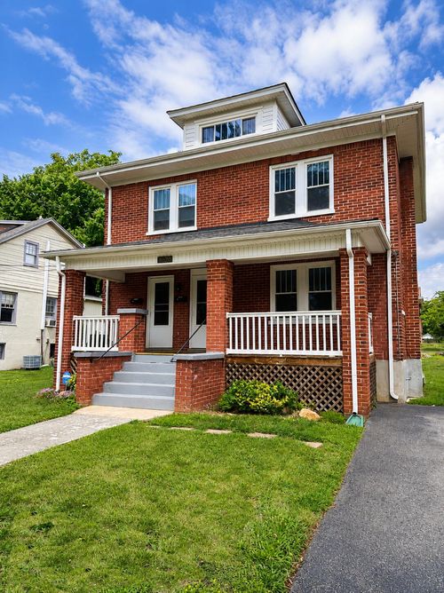 b-lower-2818 Burton Ave Nw, Roanoke, VA, 24012-4001 | Card Image