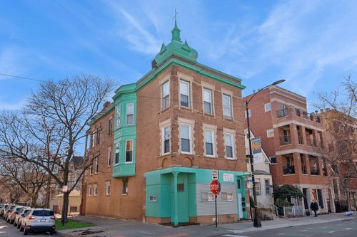 2-4057 N Damen Ave, Chicago, IL, 60618-3071 | Card Image