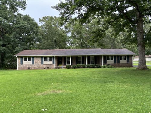 215 Sharondale Dr, Tullahoma, TN, 37388-2847 | Card Image