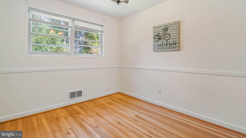 Residential Lease in ROCKVILLE 5
