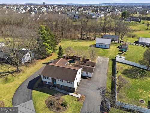 3481 Mount Joy Rd, MOUNT JOY, PA, 17552-9273 | Card Image