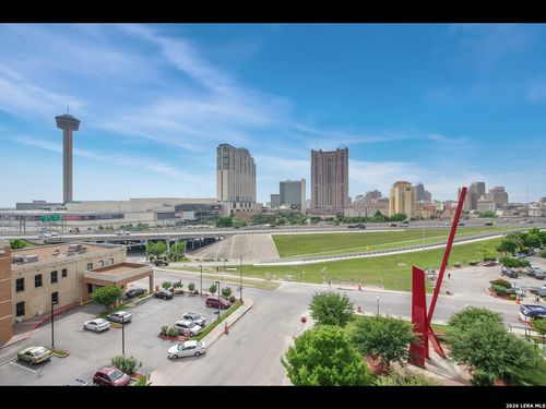 607-215 Center St, San Antonio, TX, 78202-2761 | Card Image