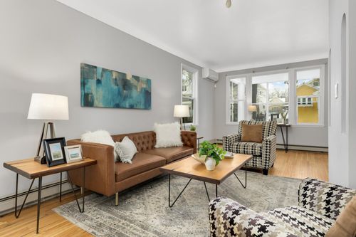 2518 Thomas Ave N, Minneapolis, MN, 55411-1747 | Card Image