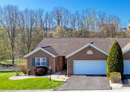 113 Merion Ct, Greensburg, PA, 15601-8956 | Card Image