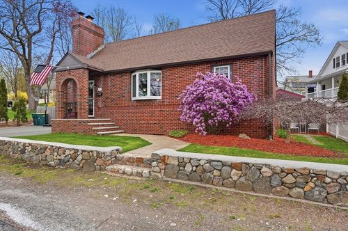 1 Mountain St, Woburn, MA, 01801-1212 | Card Image