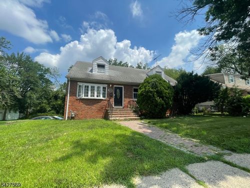 1065 Sayre Rd, Union, NJ, 07083-6321 | Card Image