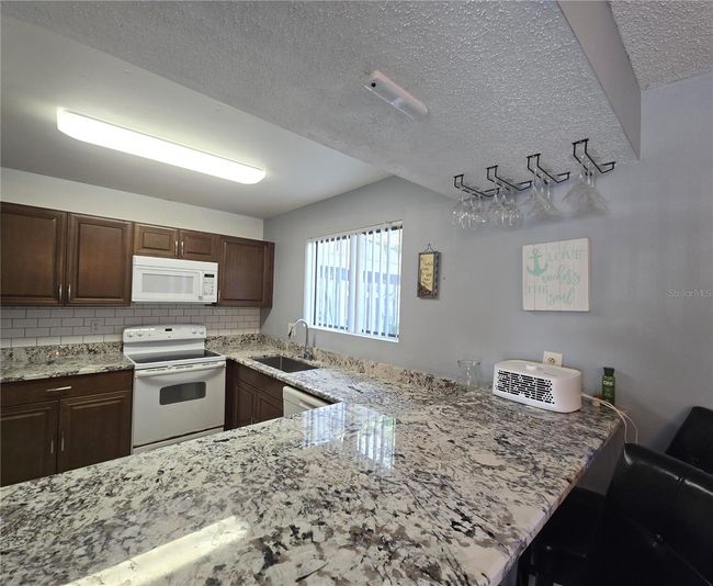 APT-319 - 4001 Beneva Rd, Condo with 3 bedrooms, 3 bathrooms and null parking in SARASOTA FL | Image 6