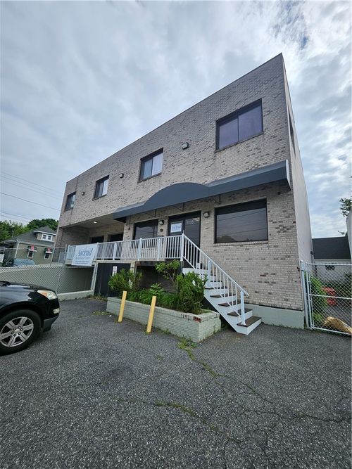 1135 Charles St, North Providence, RI, 02904-3538 | Card Image