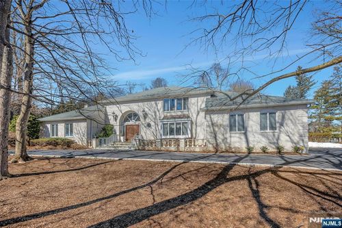 510 Hampton Hill Rd, Franklin Lakes, NJ, 07417-1028 | Card Image