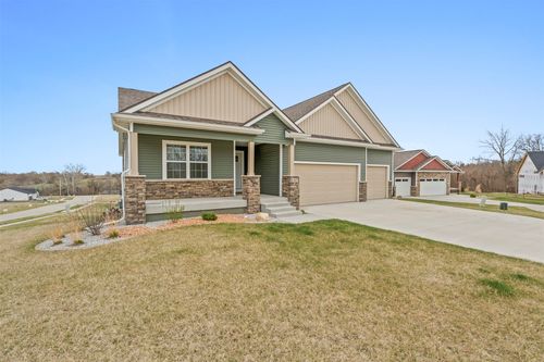 815 Fawn Ct, Mitchellville, IA, 50169-7737 | Card Image