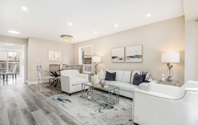 111 Fairhill Ave, House other with 6 bedrooms, 4 bathrooms and 2 parking in Brampton ON | Image 17