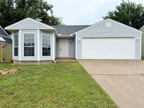 3102 Ne 12th St, Bentonville, AR, 72712-3717 | Card Image