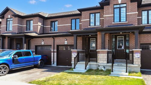 32 Keenan St, Lindsay, ON, K9V6C2 | Card Image