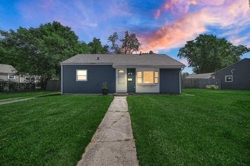 8115 Wicker Park Dr, Highland, IN, 46322-1035 | Card Image