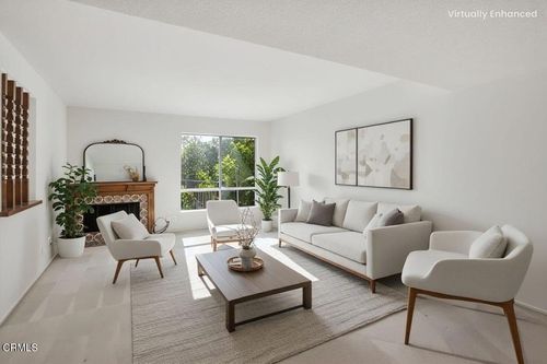 2048 Valderas Dr, Glendale, CA, 91208-1326 | Card Image