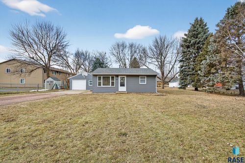 109 S Columbia St, Harrisburg, SD, 57032-7728 | Card Image