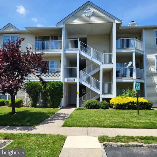 219 Rachel Ct, FRANKLIN PARK, NJ, 08823-1548 | Card Image