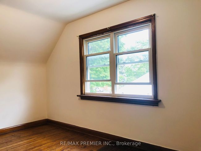 24 Simonton Dr, House other with 3 bedrooms, 1 bathrooms and 3 parking in Chatham ON | Image 11
