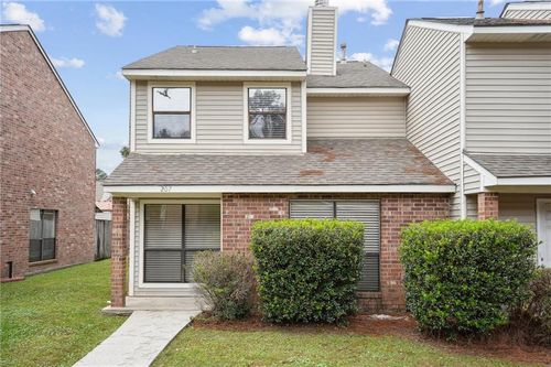 207 Pineridge Ct, Mandeville, LA, 70448-6323 | Card Image