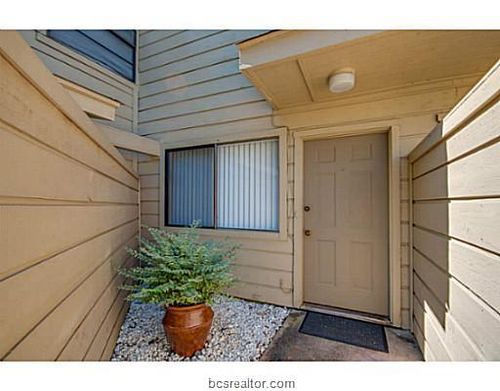 apt-2-4407 Carter Creek Pkwy, Bryan, TX, 77802-4440 | Card Image