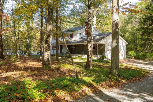 15 Geneva Dr, East Fishkill, NY, 12533-5333 | Card Image