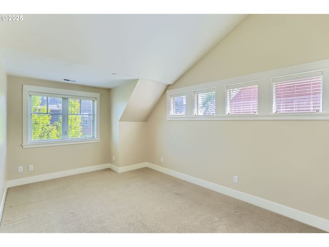 2 - 570 2 Nd St, House attached with 2 bedrooms, 3 bathrooms and 1 parking in Lake Oswego OR | Image 16