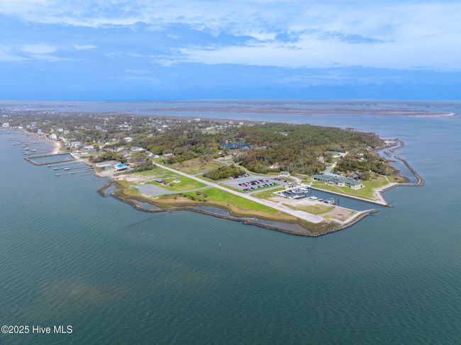 302 Bayview Dr, House other with 3 bedrooms, 2 bathrooms and 1 parking in Harkers Island NC | Image 42