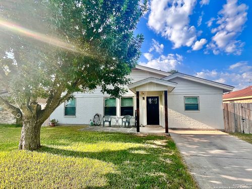 448 Melody, Uvalde, TX, 78801 | Card Image