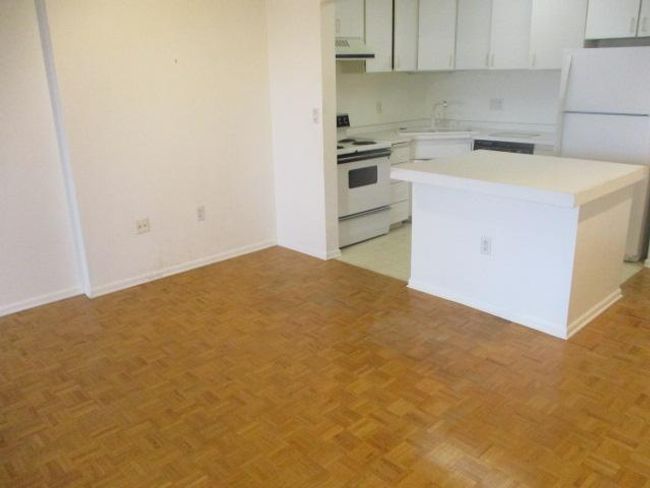 Dining Area.JPG | Image 7