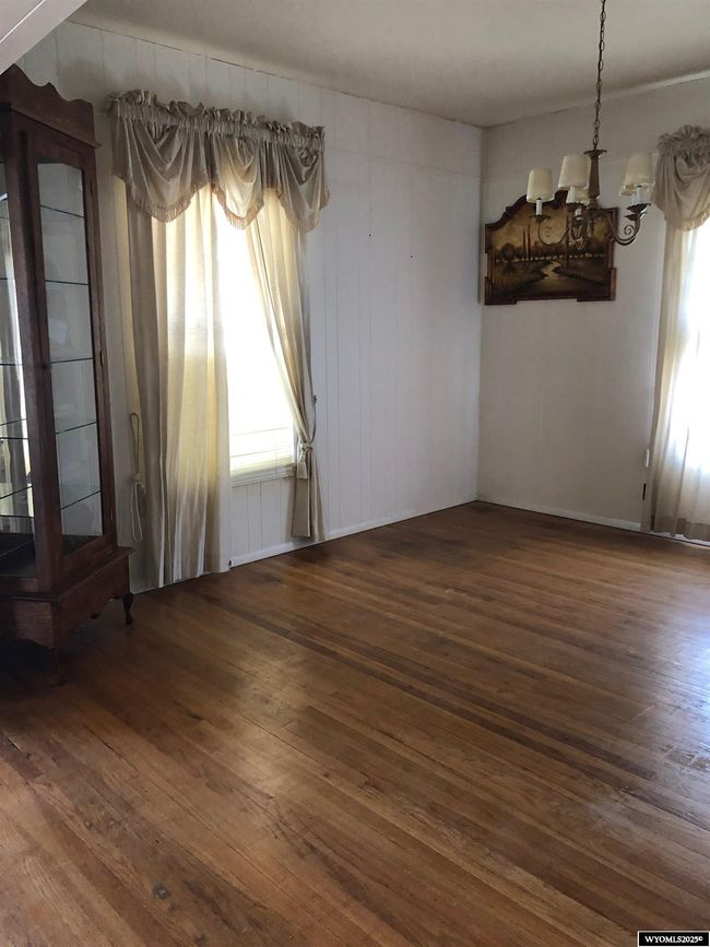211 8 Th St, House other with 6 bedrooms, 3 bathrooms and null parking in Sinclair WY | Image 10
