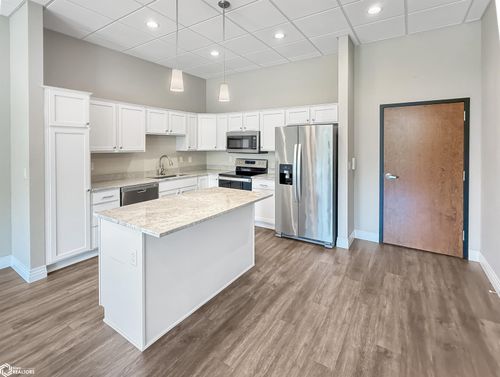 204-110 Rocksylvania Ave, Iowa Falls, IA, 50126-2412 | Card Image
