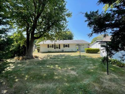 606 Chestnut Street, House other with 3 bedrooms, 1 bathrooms and null parking in Shelbyville IN | Image 2