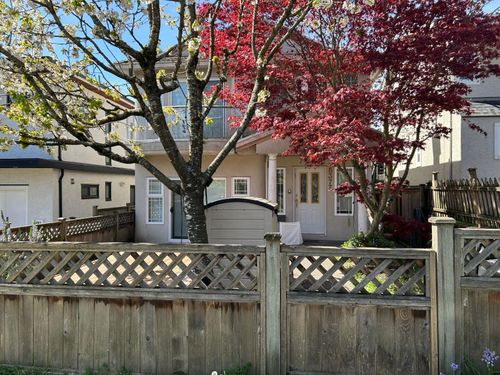 8377 Hudson St, Vancouver, BC, V6P4M3 | Card Image