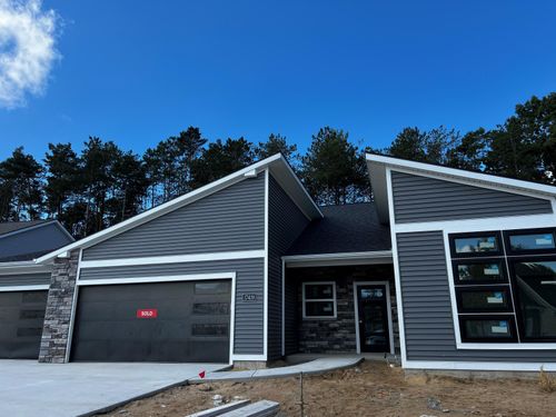 17419 Baltrusol Dr, Spring Lake, MI, 49456-8505 | Card Image