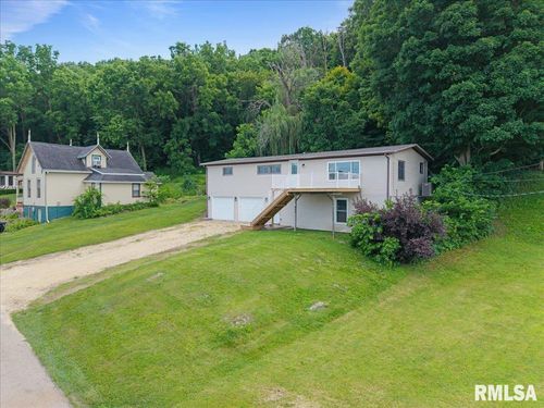 903 Stone St, Bellevue, IA, 52031-1039 | Card Image