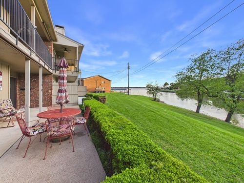 apt-b4-849 S Gun Barrel Ln, Gun Barrel City, TX, 75156-9335 | Card Image