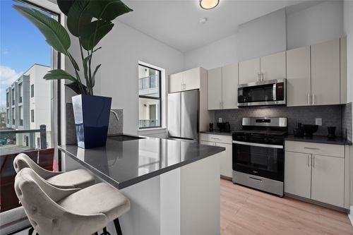 206-3900 Berkman Drive, Austin, TX, 78723 | Card Image