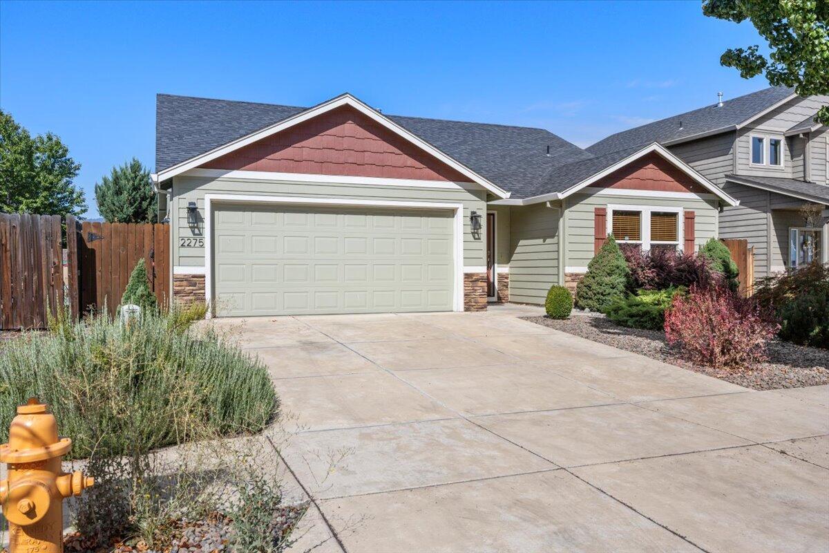 Kingswood Dr, Medford, OR 97501